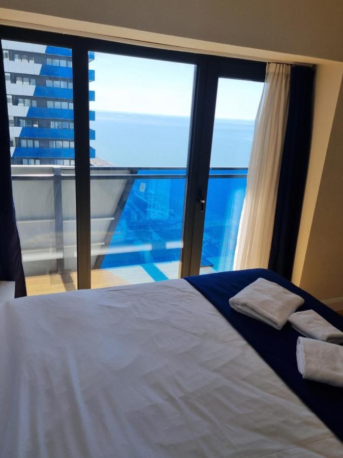 D Block Of New Luxurious Orbi City Batumi Exterior foto